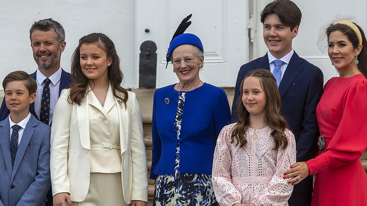 Royal Etiquette: 20 Rules the Royal Family Must Follow